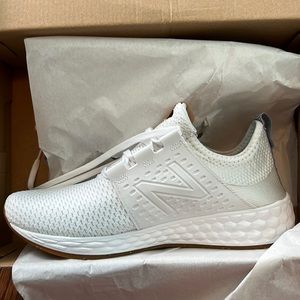 Brand new fresh foam roav white with gum sole that is sparkly size 8.5